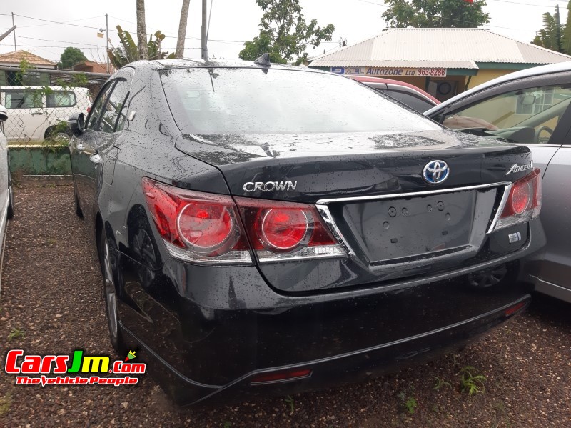 2016 Toyota Crown image5