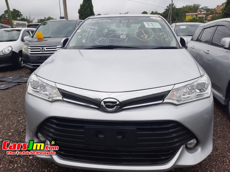 2017 Toyota Axio image1