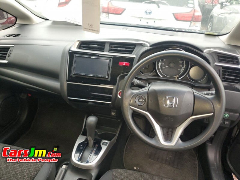 2015 Honda Fit image4