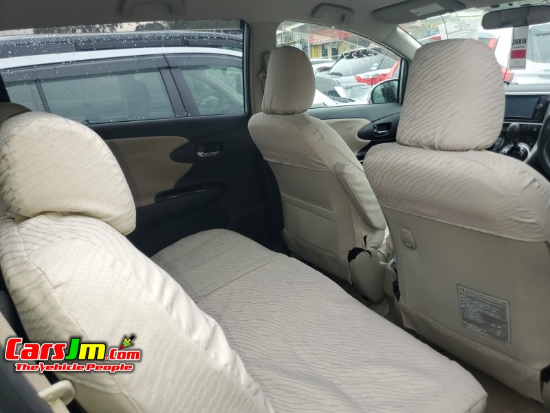 2015 Toyota Wish image5