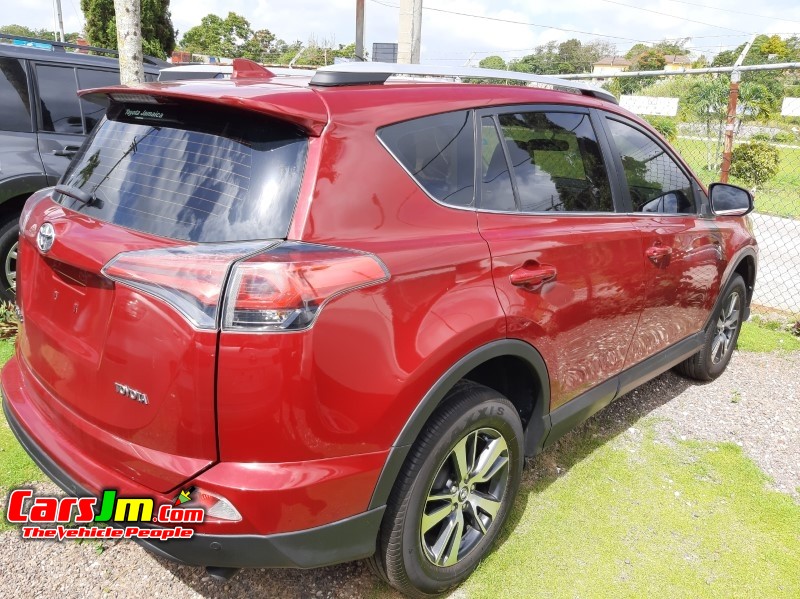 2018 Toyota Rav-4 image5