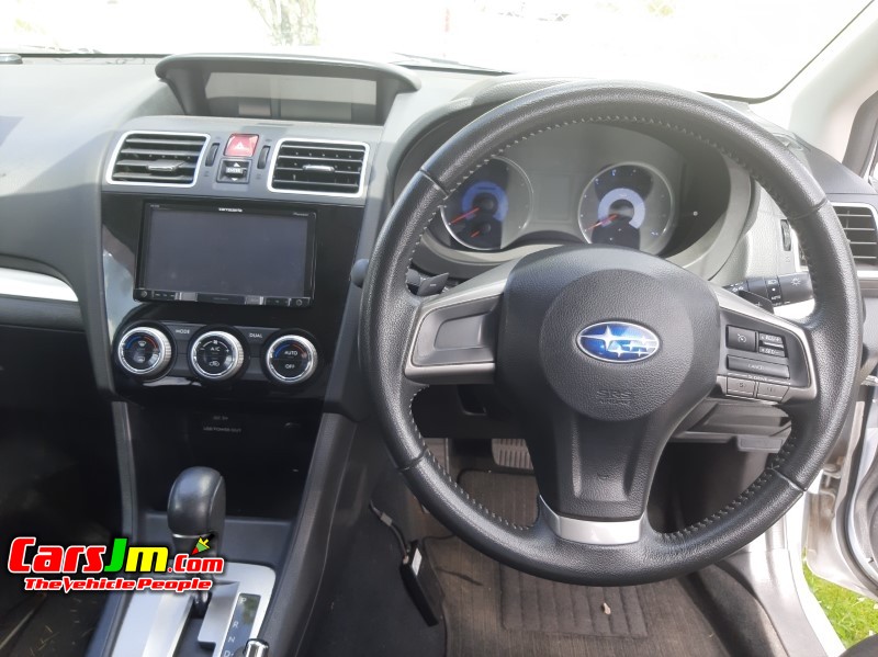2015 Subaru XV image9