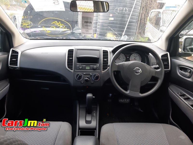 2017 Nissan Wingroad  image9