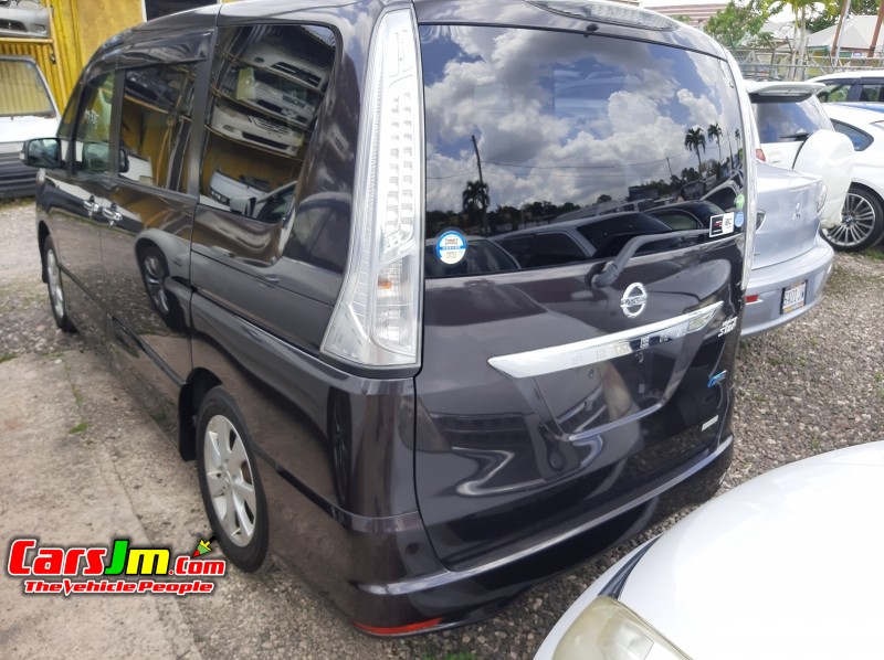 2013 Nissan Serena image4