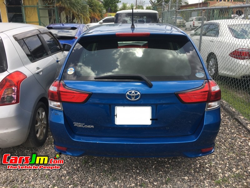 2016 Toyota Fielder image3