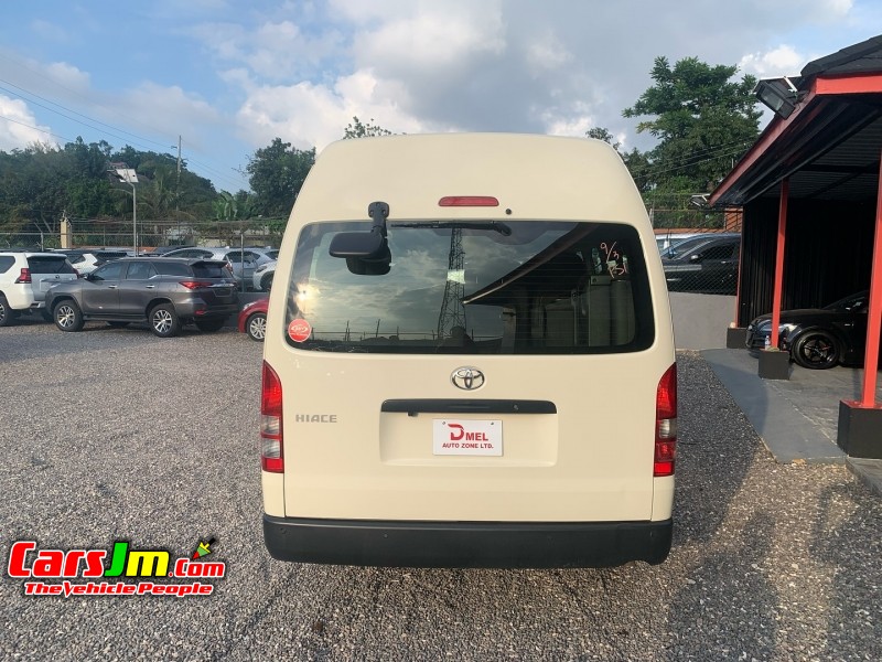 2023 Toyota Hiace image7