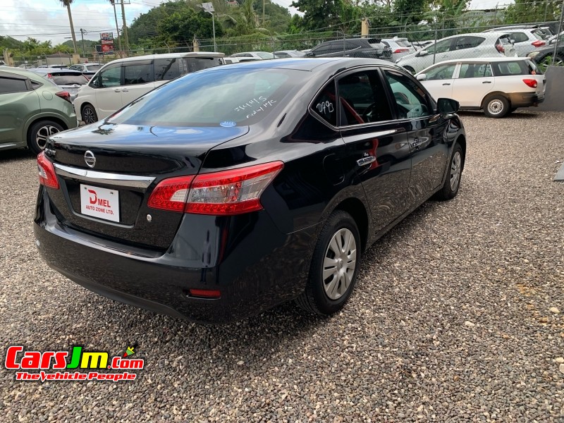 2019 Nissan Sylphy image2