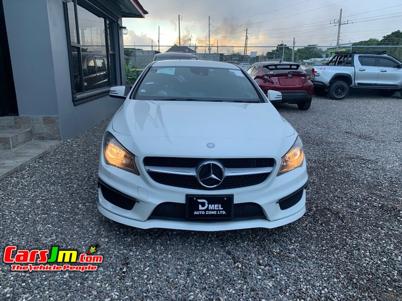 2015 Mercedes Benz CLA 180 image2