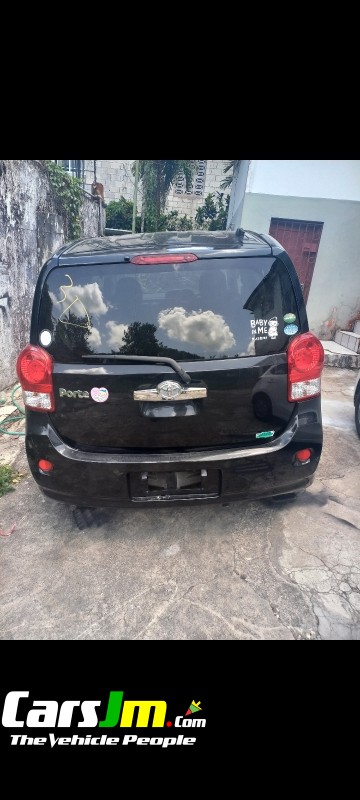 2015 Toyota Porte image1