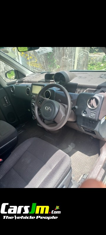 2015 Toyota Porte image9