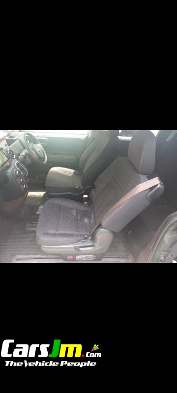 2015 Toyota Porte image14