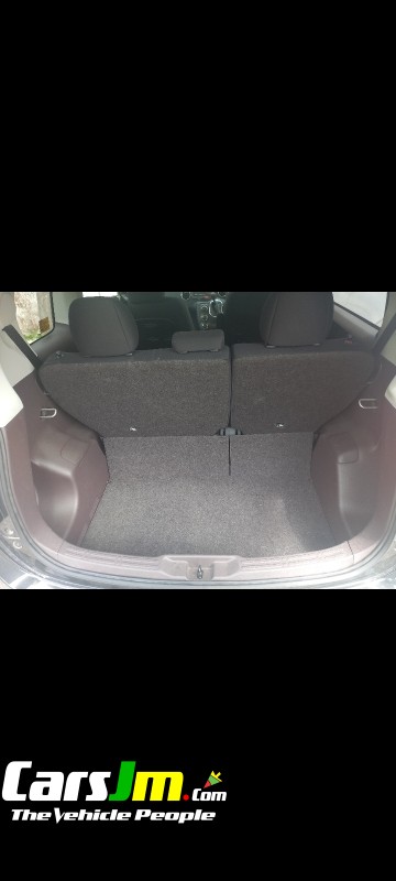 2015 Toyota Porte image17