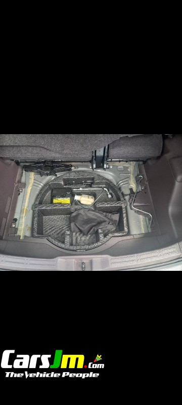 2015 Toyota Porte image18