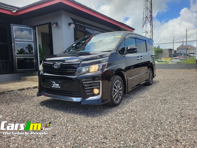 2014 Toyota Voxy For Sale 13930