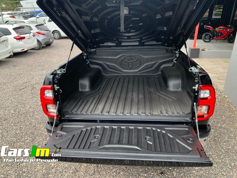 2021 Toyota Hilux image3