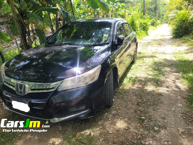 2015 Honda Accord image1