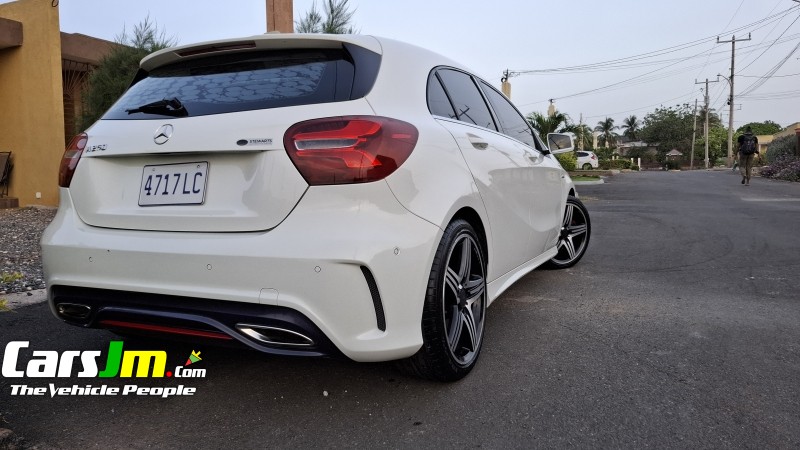 2016 Mercedes Benz A250  image4