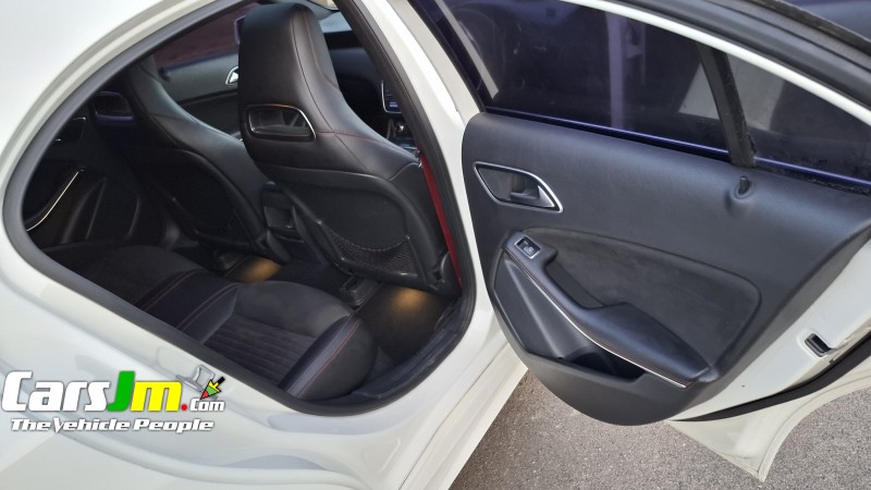 2016 Mercedes Benz A250  image5