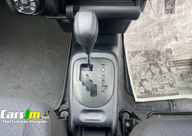 2017 Toyota Probox image2