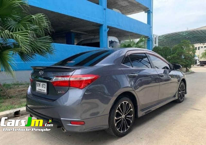 2016 Toyota Corolla image2