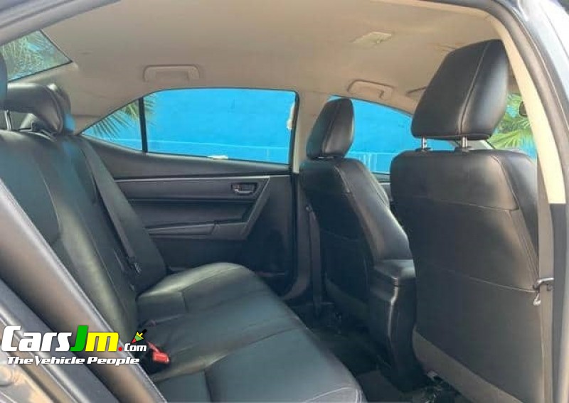 2016 Toyota Corolla image5