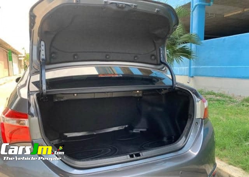 2016 Toyota Corolla image6