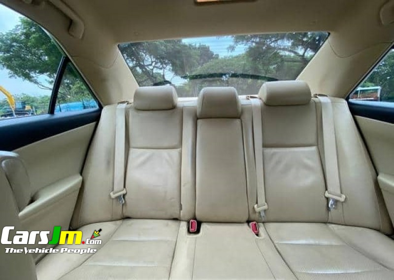 2018 Toyota Camry image13