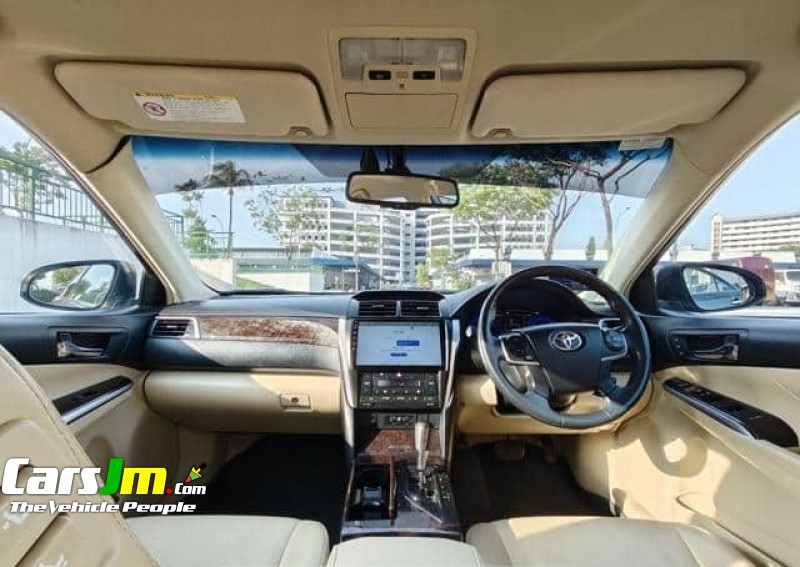 2016 Toyota Camry image1