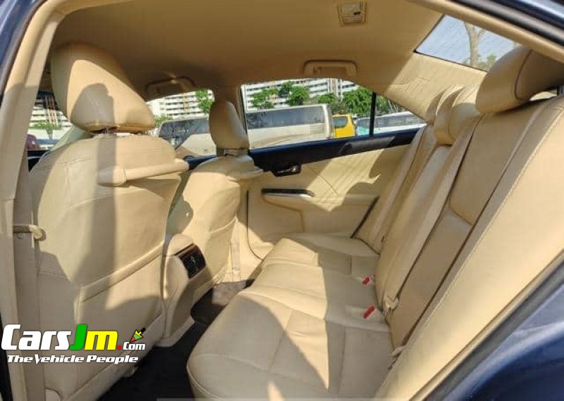 2016 Toyota Camry image12