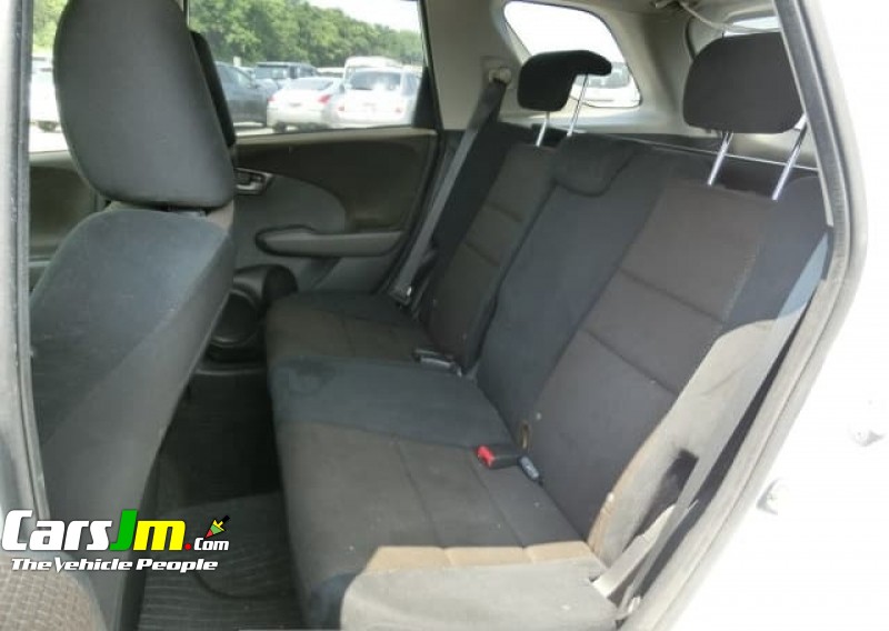 2013 Honda FIT SHUTTLE 15C image3