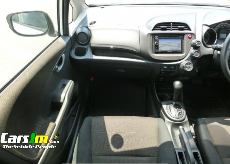 2013 Honda FIT SHUTTLE 15C image8