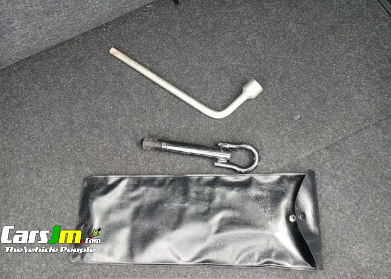 2012 Toyota VITZ image5