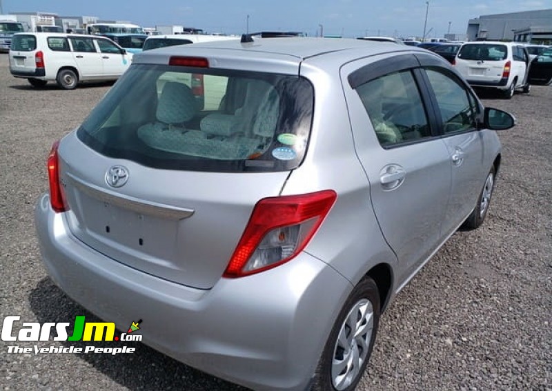2012 Toyota VITZ image13