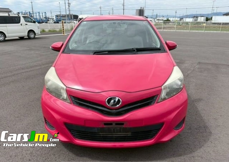 2013 Toyota VITZ image21