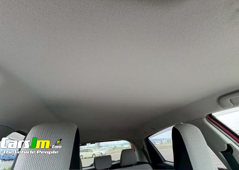 2013 Toyota VITZ image22