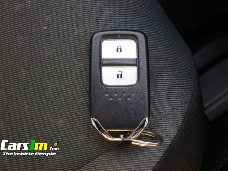 2020 Honda Fit image7