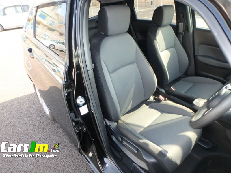 2020 Honda Fit image18