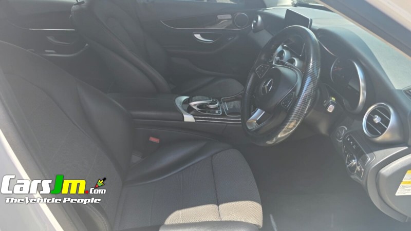 2017 Honda Vezel image6