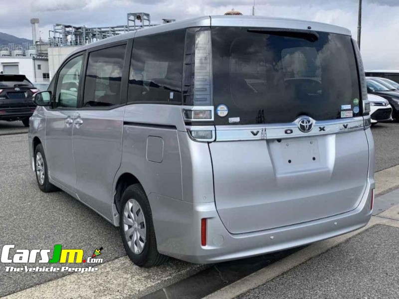 2019 Toyota Voxy  image4