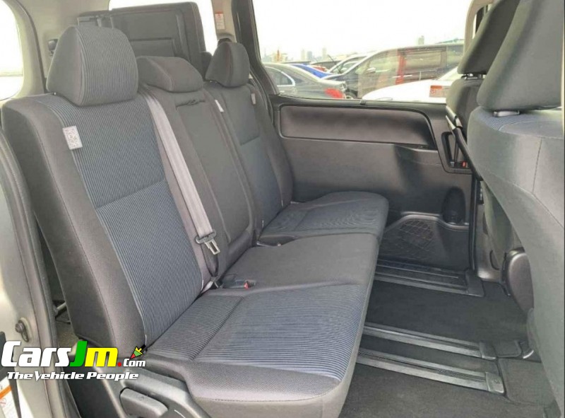 2019 Toyota Voxy  image8