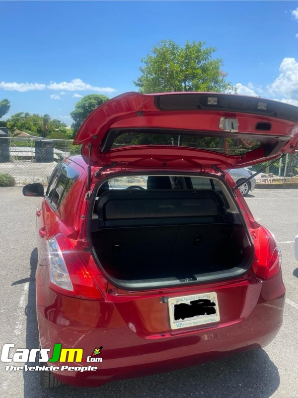 2015 Suzuki Swift image2
