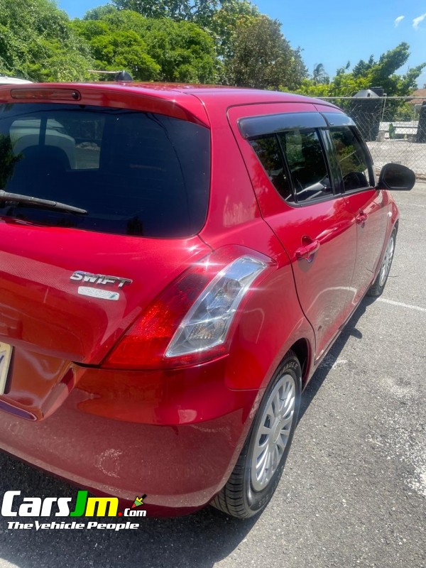 2015 Suzuki Swift image3