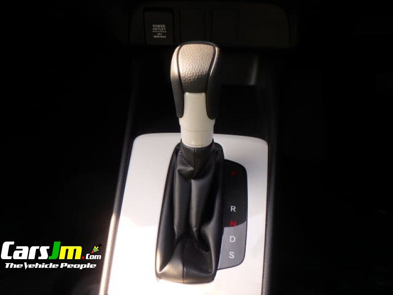 2020 Honda Fit image6